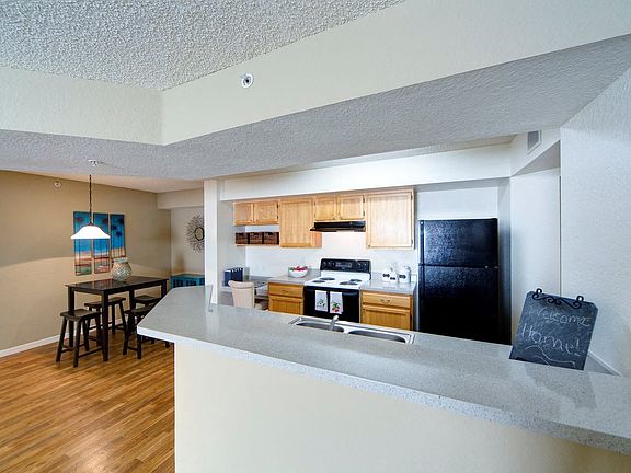 3rd image of 5601 Edenfield Rd #920