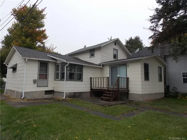 35 Mariah St, Hilton, NY 14468