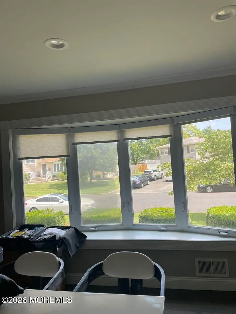 4 bed, 2188 sqft, $5,000 — Photo 2