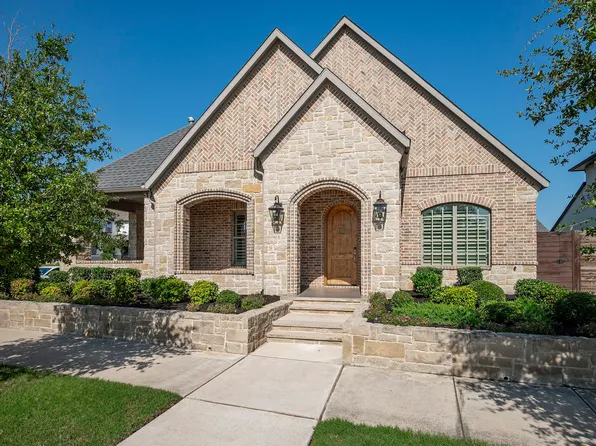 6032 Maybrook Dr, North Richland Hills, TX 76180