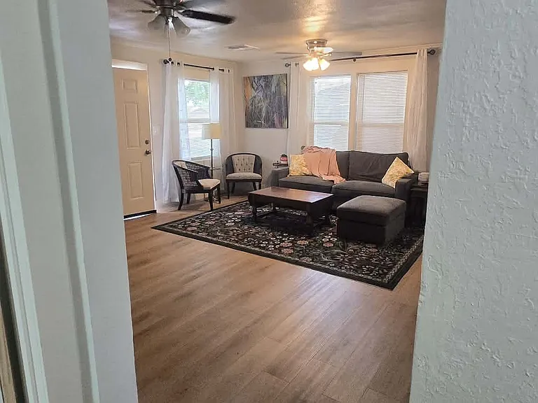 509 W Dana Ave — Photo 1