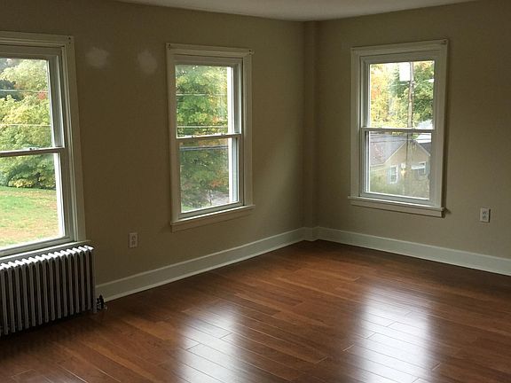 Front bedroom upstairs