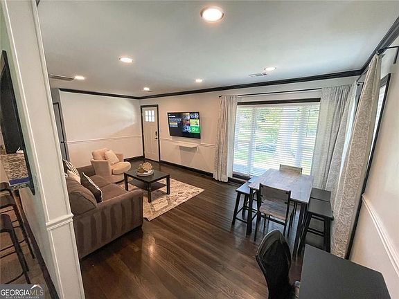 3rd image of 2597 Glenvalley Dr