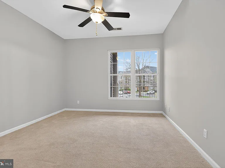 46588 Drysdale Ter #201 — Photo 18