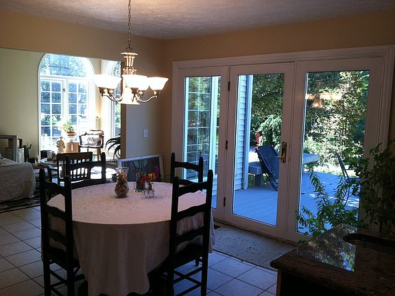 5th image of 468 Newport Ct