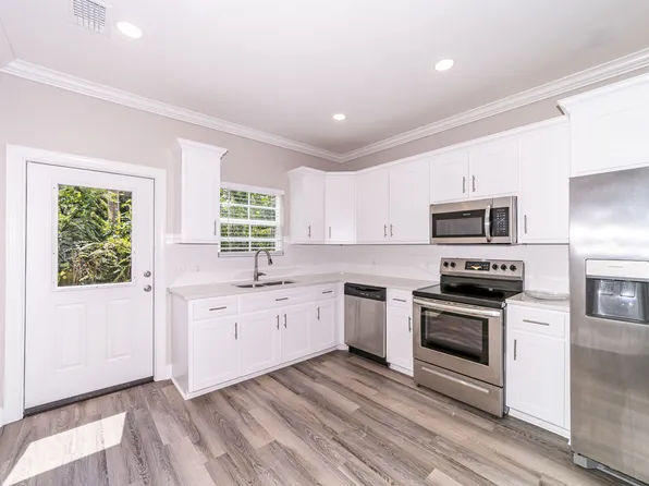 133 Promenade Pl, Brunswick, GA 31520