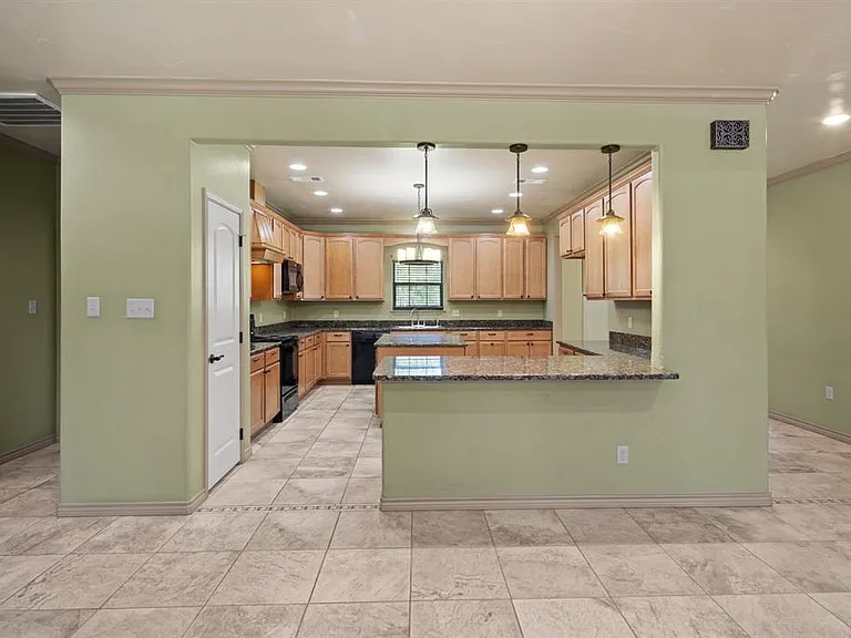 1404 Kings Valley Dr — Photo 14