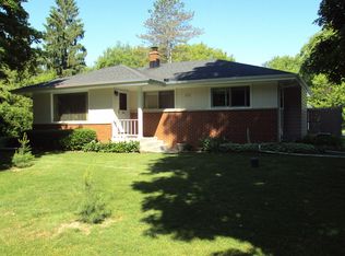 5415 S Williams Rd, New Berlin, WI 53146