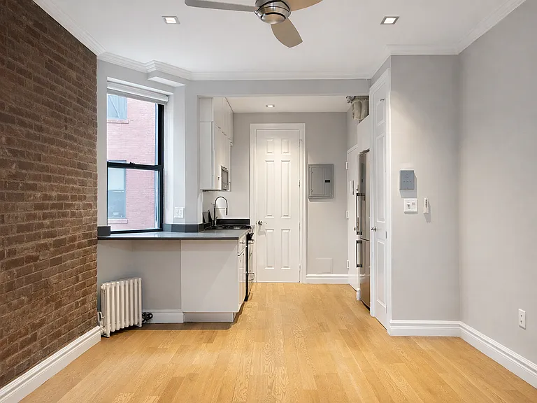 246 Mott St #13 — Photo 3