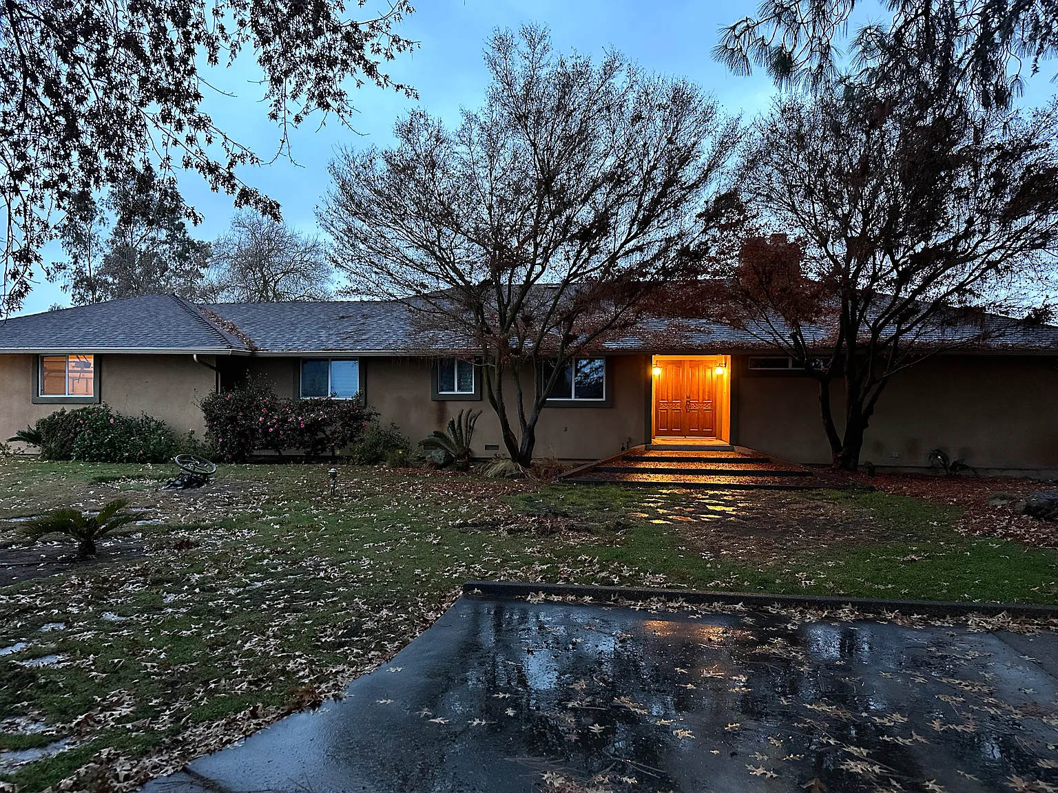3 bed, 2000 sqft, $2,800 — Photo 1