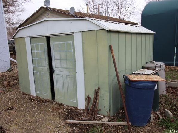 128 1st STREET E, Frontier, SK S0N 0W0