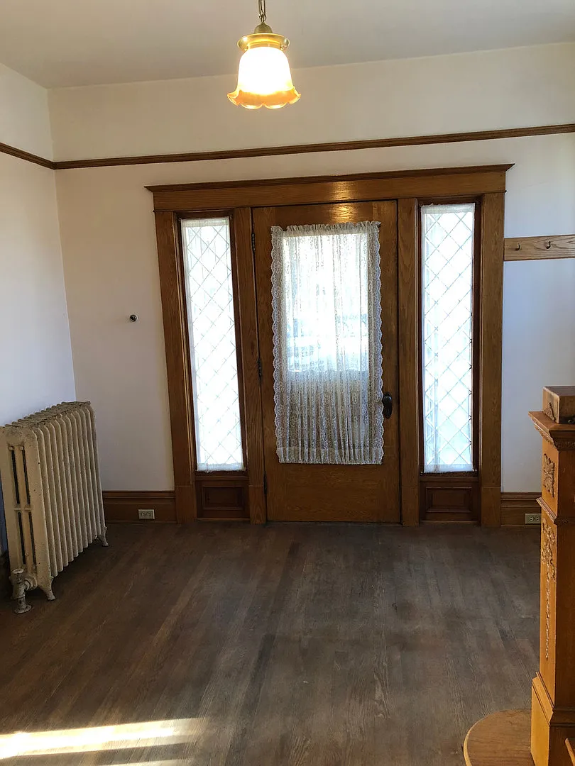 Charming 3 bed 1 bath + sitting room — Photo 4