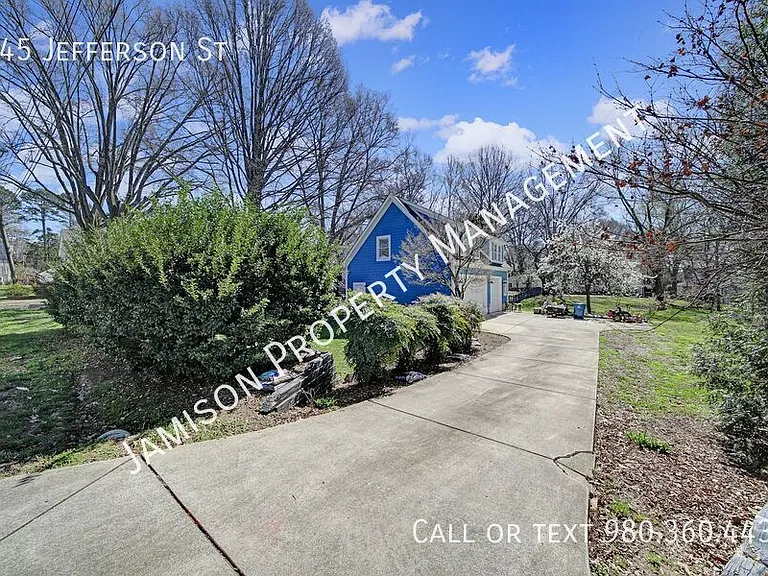 345 Jefferson St — Photo 1