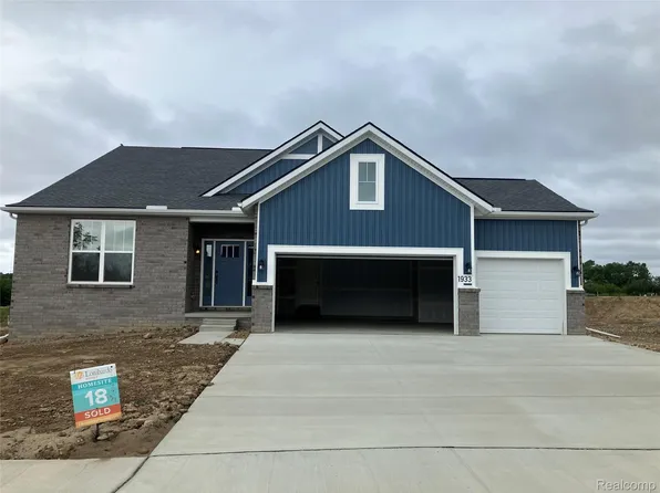 1933 Maggie Ln, Ypsilanti, MI 48198