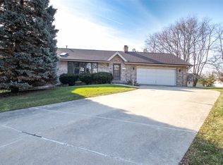 3719 Regal Ridge Cir, Rockford, IL 61114