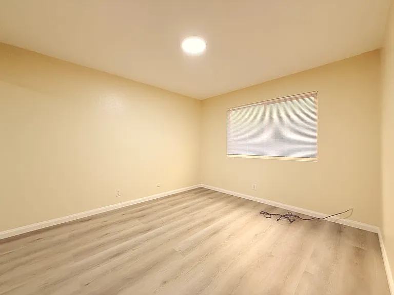 677 Villa St #1 — Photo 7
