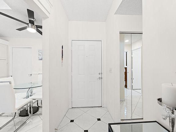 4th image of 5916 Sunswept Lane #A