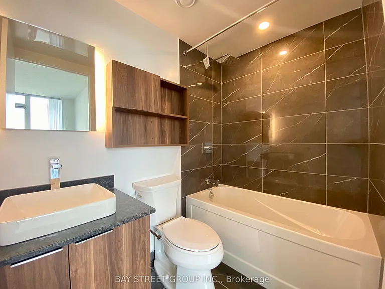 501 Yonge St #2709 — Photo 14