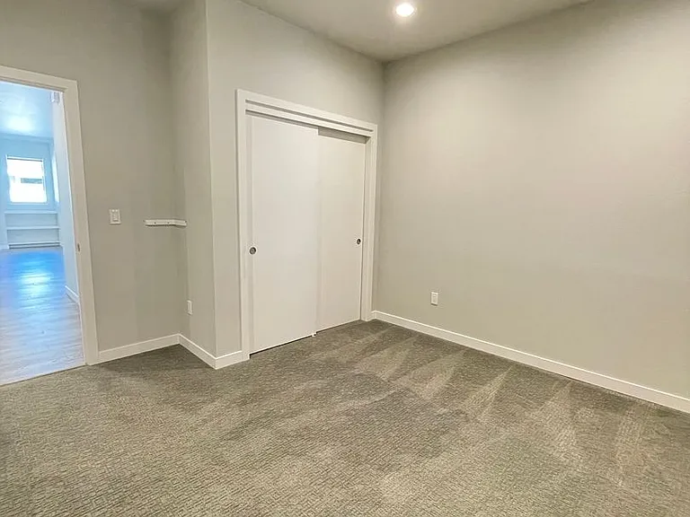 304 E Stanford Ave — Photo 26