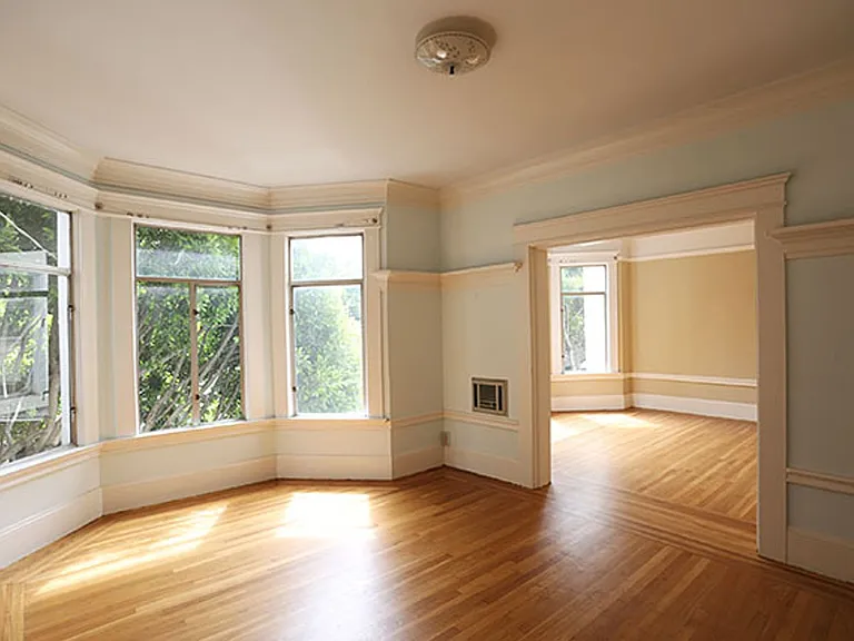 1551 Hyde St — Photo 2