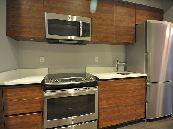 3rd image of 349 E 138th St #5B