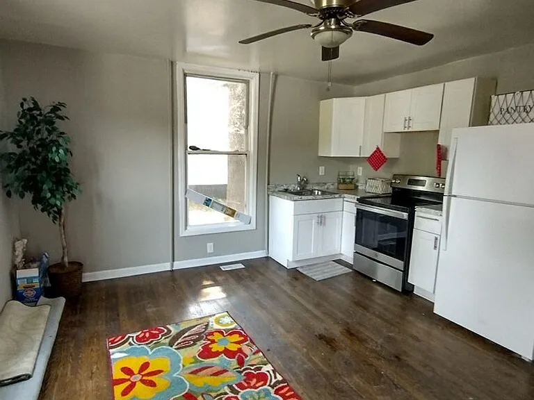 329 Stockton St — Photo 12