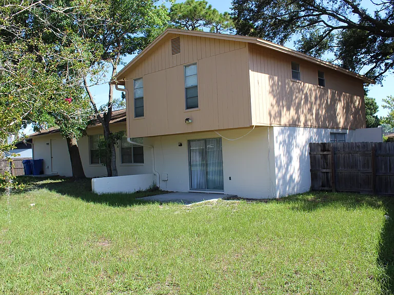 15808 Spring Crest Cir — Photo 3