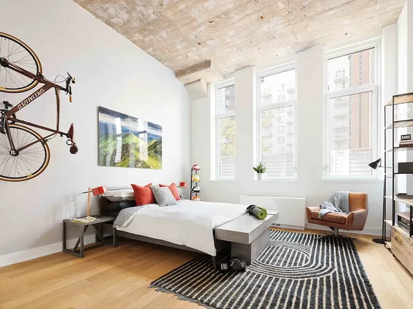 4322 Queens St, Long Island City, NY