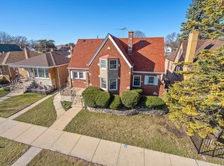 6206 W Barry Ave, Chicago, IL
