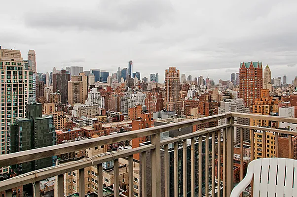 Sold by (Legacy) NY Quality Living Uptown | media 21