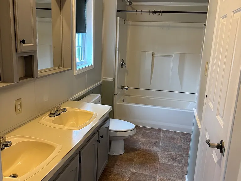 509 Martins Corner Rd — Photo 12