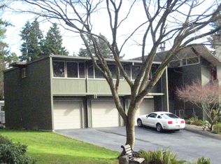 1923 SW 170th St, Normandy Park, WA 98166