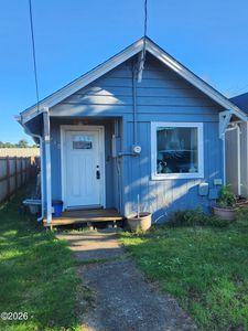 945 NE Commercial St, Waldport, OR, 97394