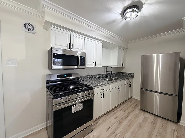 North Fillmore Apartments — Photo 2