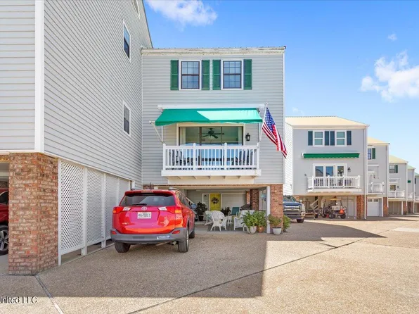 255 E Scenic Dr APT B, Pass Christian, MS 39571