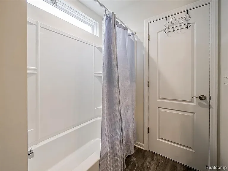 8640 Quincy Dr — Photo 26