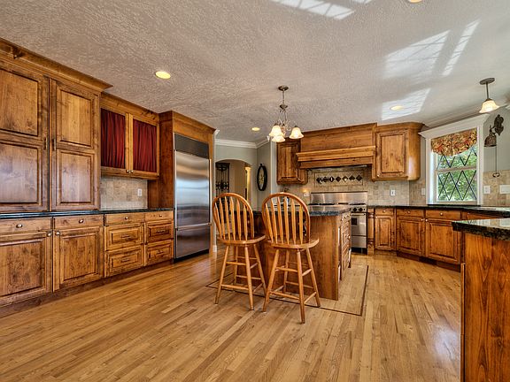2nd image of 3278 S Whitepost Way