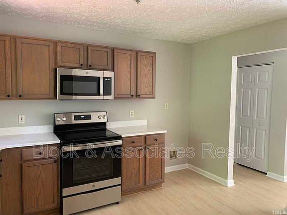 4th image of 5919 Hadrian Dr