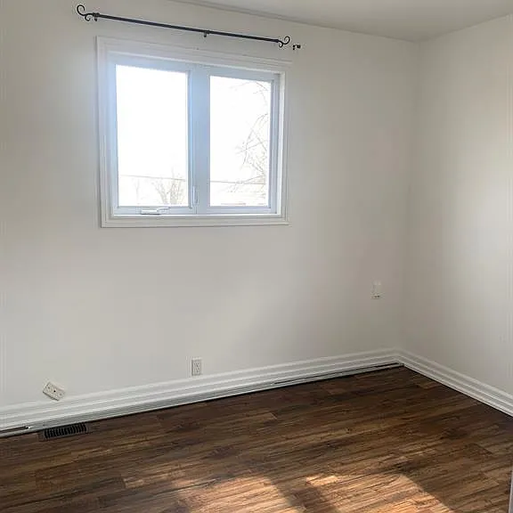 441 Lakeside Dr — Photo 14