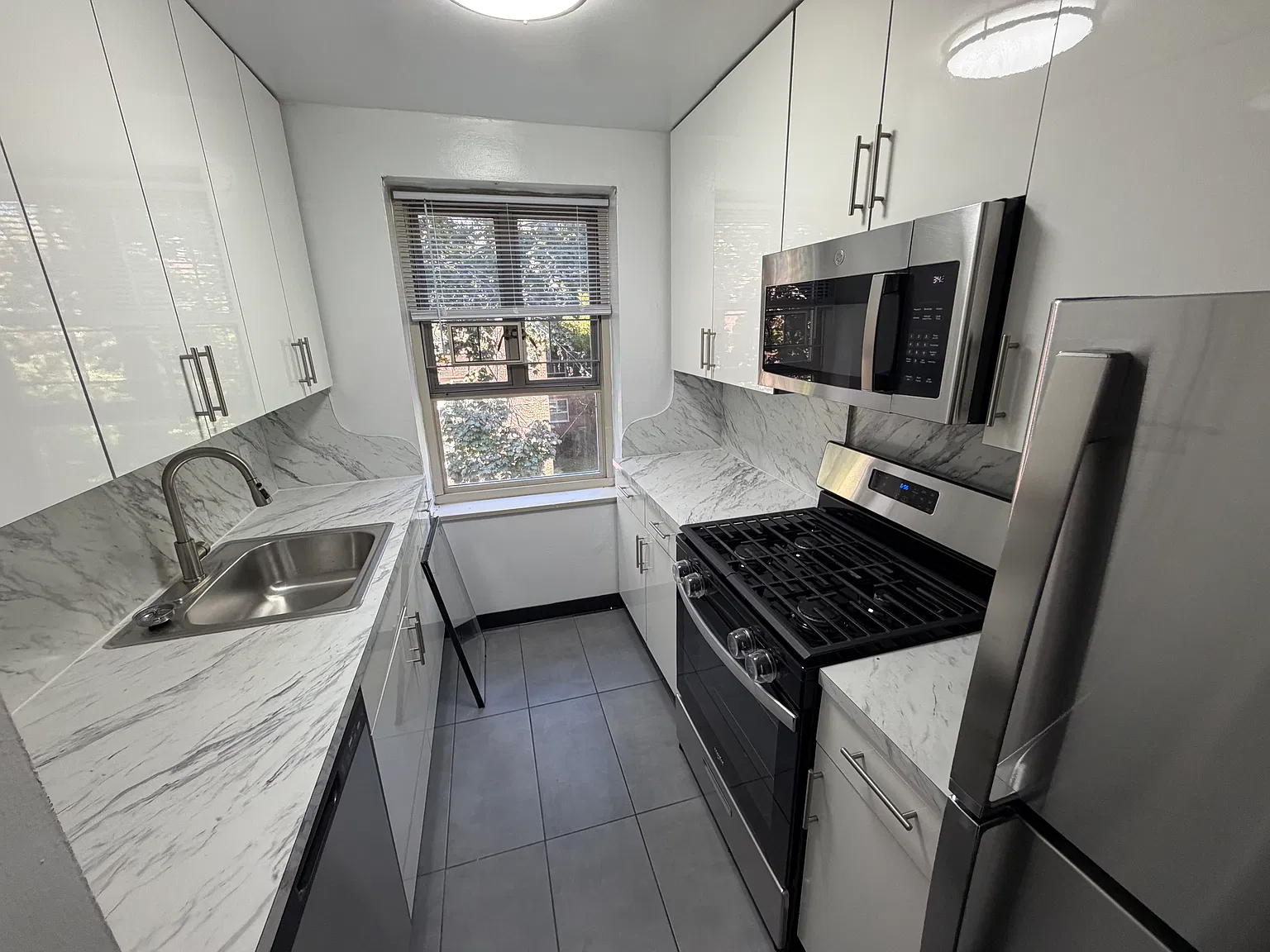 65th Cres, Fresh Meadows — Photo 3