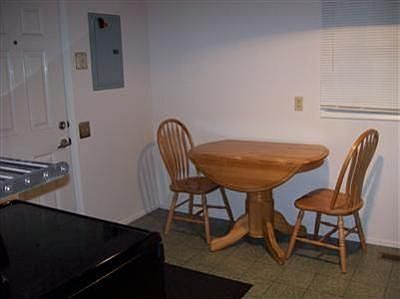 4th image of 1620 Sheffield Ave