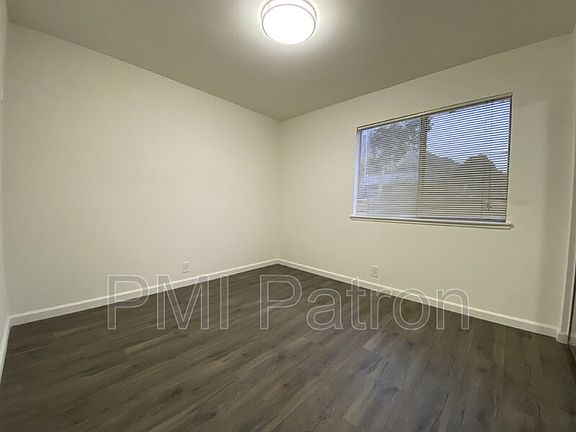 5th image of 23021 Hampton Ct
