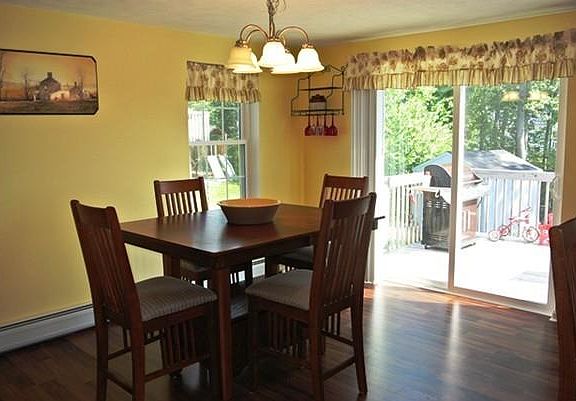 5th image of 89 Parker Hill Dr