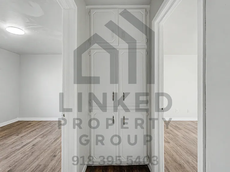 Evanston Apartments — Photo 33