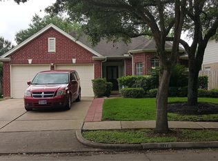 907 Featherbrook Ct, Sugar Land, TX 77479
