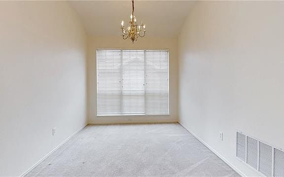 4th image of 3109 Berkshire Ln
