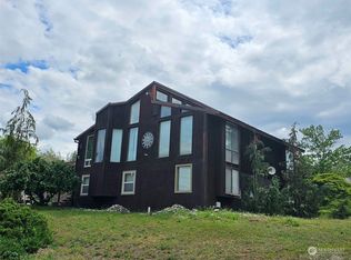 5 SE State St, Tonasket, WA 98855