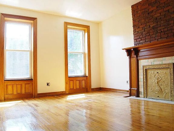 3rd image of 175 Underhill Ave #4