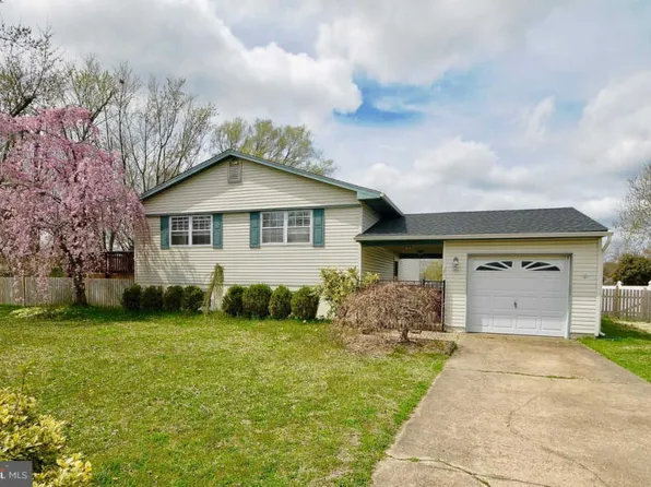 11 Benedette Dr, Waterford Works, NJ 08089