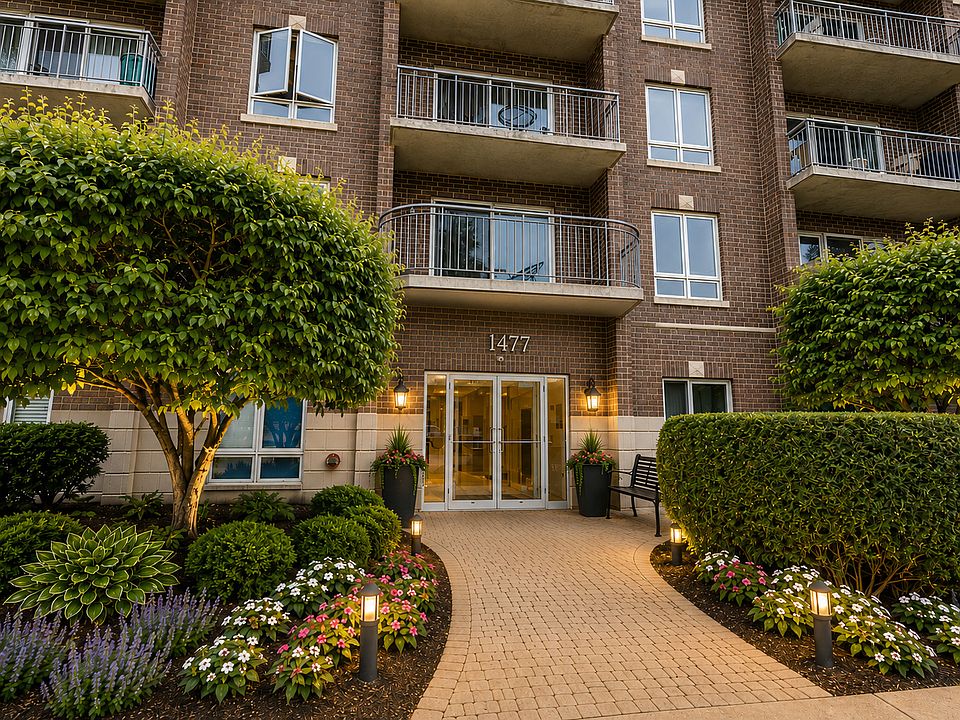 1st image of 1477 E Thacker St APT 205